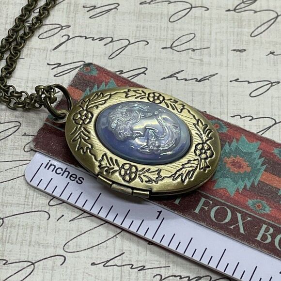 Bronze Locket White Pearl Lady Victorian Maiden Necklace Gift Mom Easter Wife - Picture 14 of 16